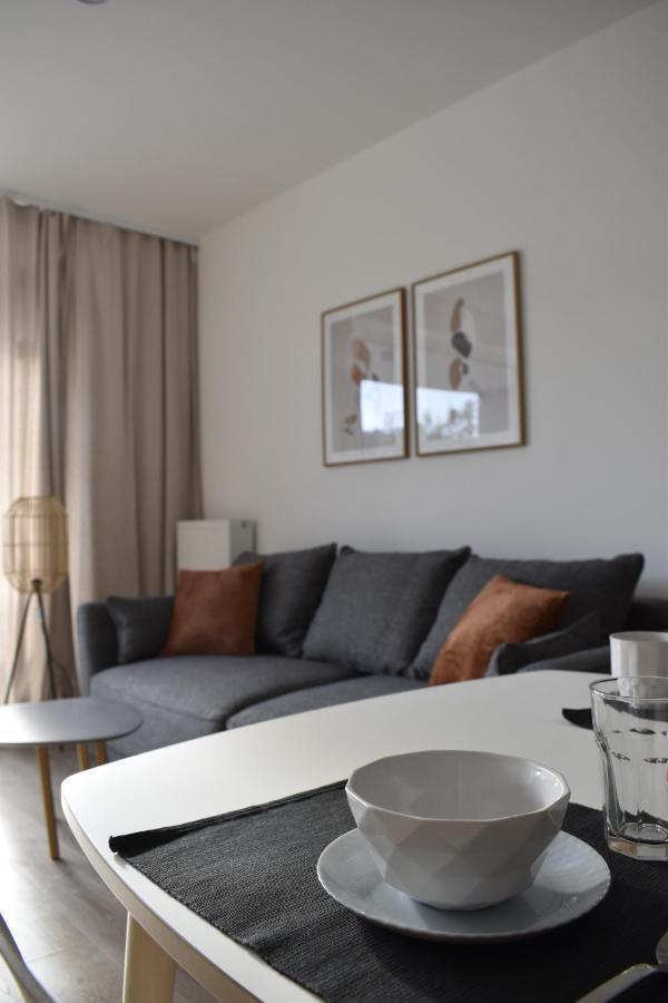 White Apartment Modern Tower Atal Gdyně Exteriér fotografie