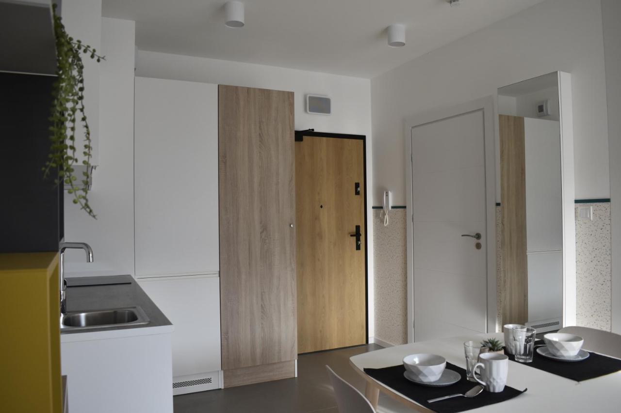 White Apartment Modern Tower Atal Gdyně Exteriér fotografie